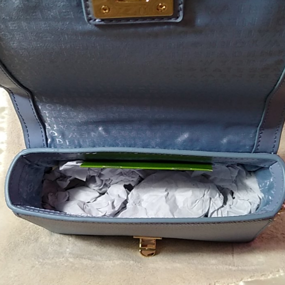 *SOLD*Kate Spade NY Serrano Place Pearl Maisie Bag - Picture 9 of 10